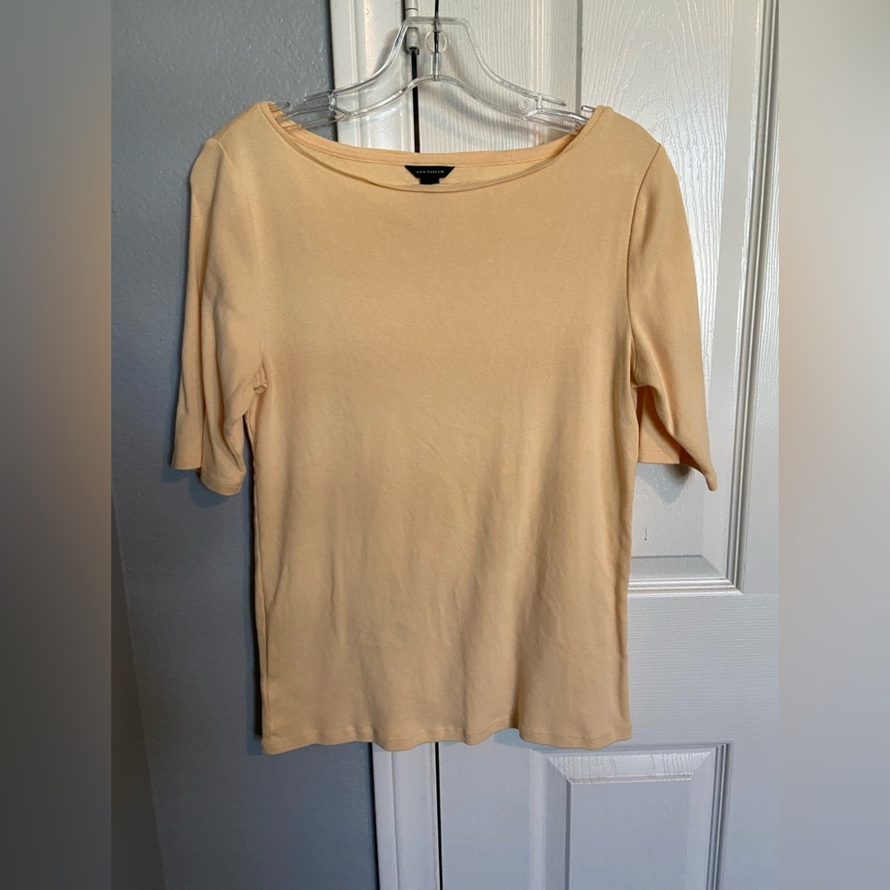 never worn. doesn’t fit anymore. has been washed once